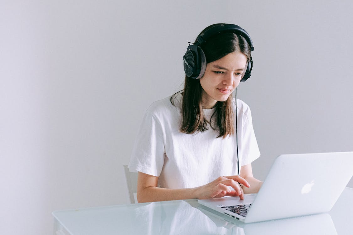 How to Transcribe Audio Files Online, No Coding Required